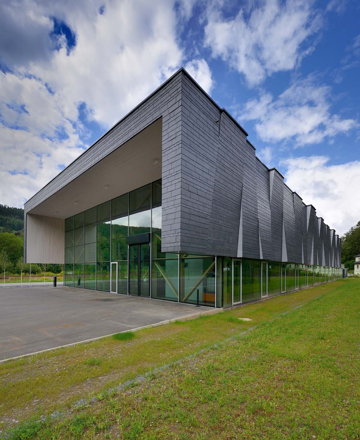 Bild zum Projekt Betriebsgebäude Firma elobau in Probstzella