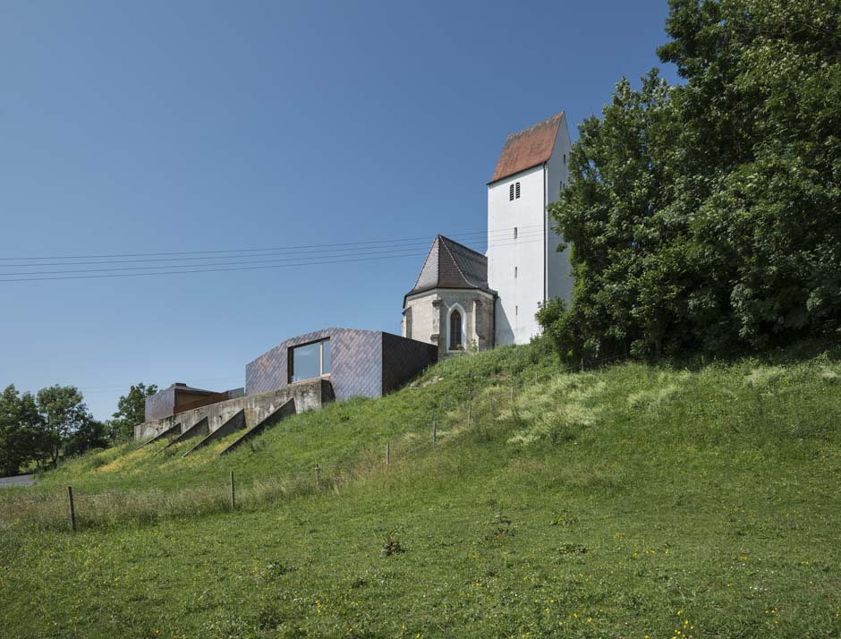 Bild zum Projekt Aussegnungshalle und Gemeindehaus in Theinselberg