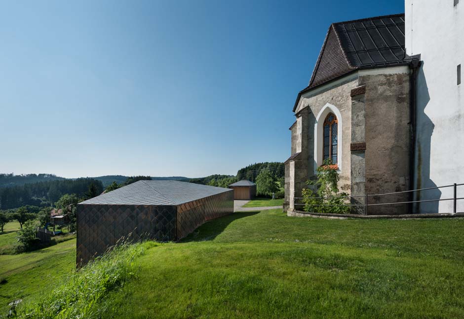 Bild zum Projekt Aussegnungshalle und Gemeindehaus in Theinselberg